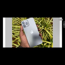 iPhone 13 Pro max 1tb unlocked with AirPod pro 2