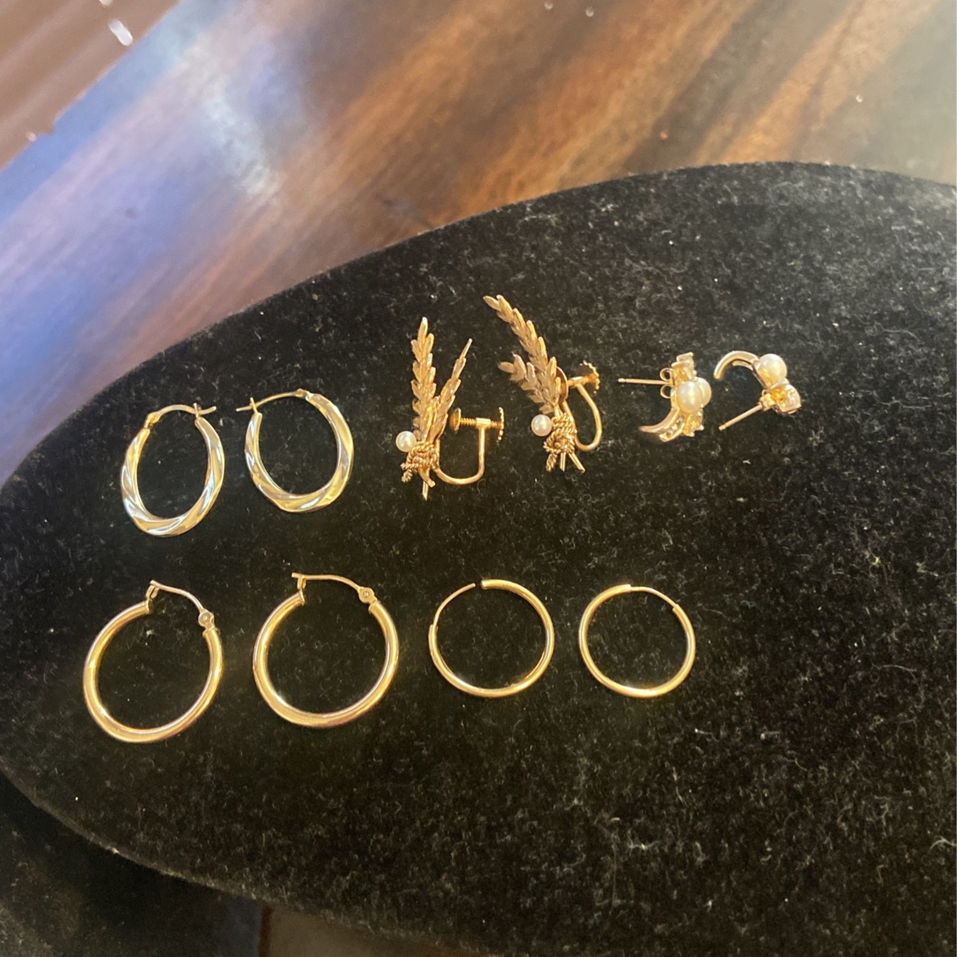 Real Gold Lot The Earrings 1 Pair Have Diamonds