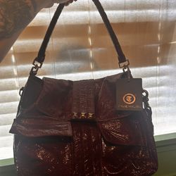 Tylie Malibu Leather Bag