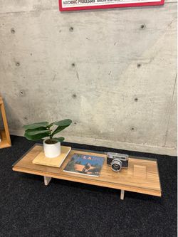 LOW END REDOAK MULTI PURPOSE GLASS DISPLAY TABLE (DELIVERY AVAILABLE)
