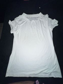 White no boundaries t shirt