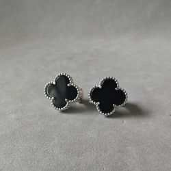 VCA Stud Earrings Black Stone 1 Motif 18k White Gold 