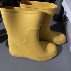 Totes Yellow Rain Boots 