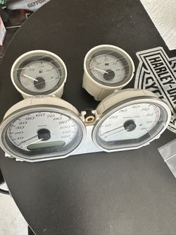 Streetglide Gauges