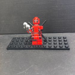 Lego Superheroes - Deadpool Minifigure