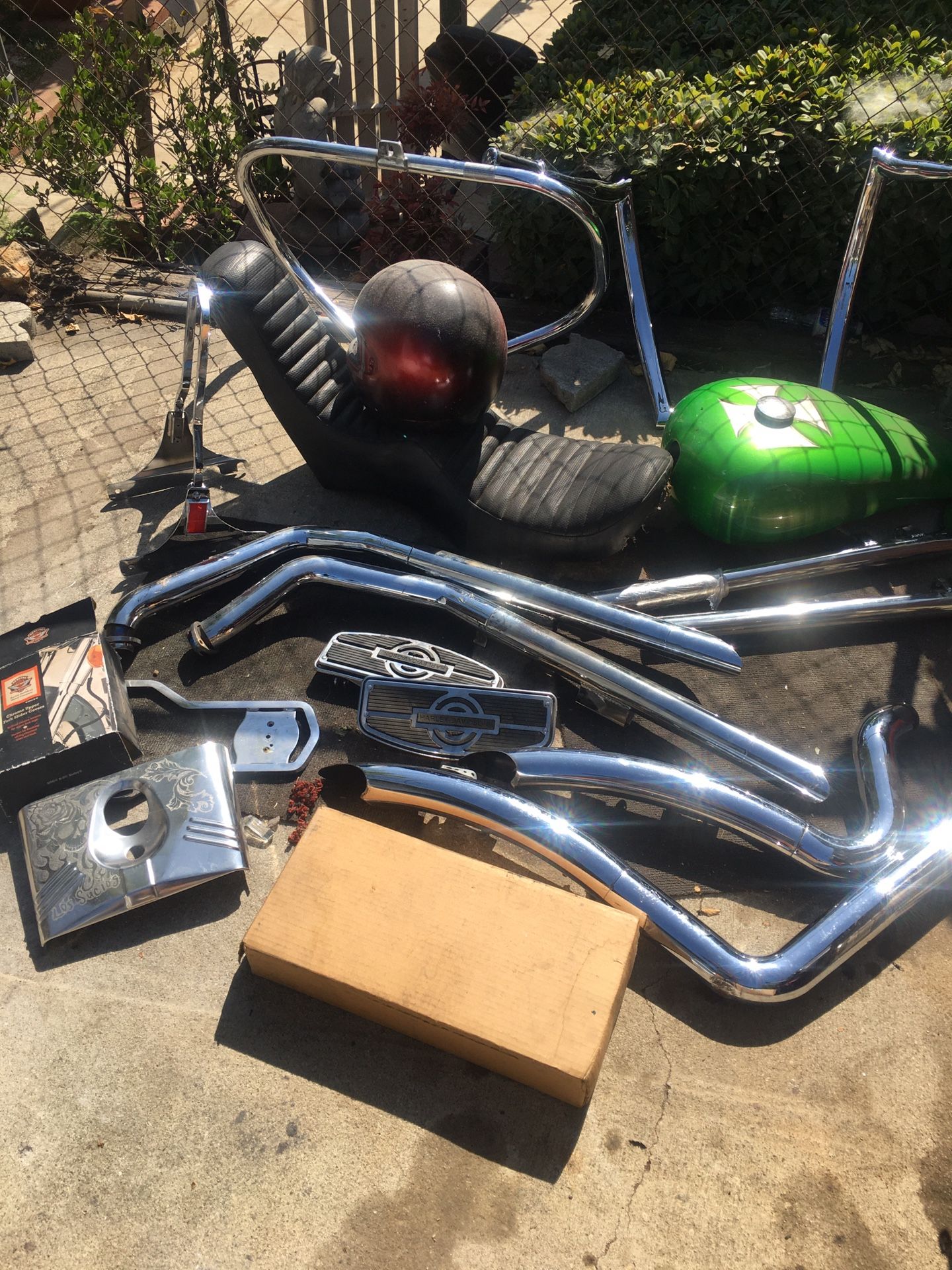 All Harley Davidson parts Vance & Hines pipes all 250 take all