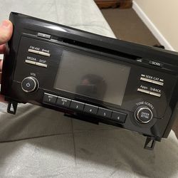 OEM Nissan Rogue Stereo $OBO$ ($350+ on eBay, chance to flip for $$!!)