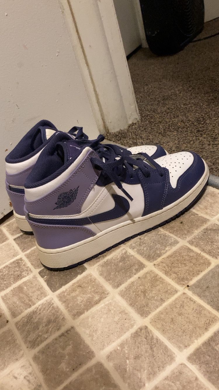 Jordan 1 Mid White Sky Purple