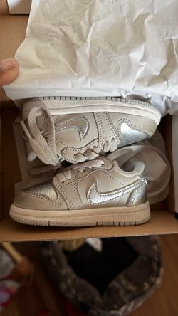4c toddler shoes 25 each