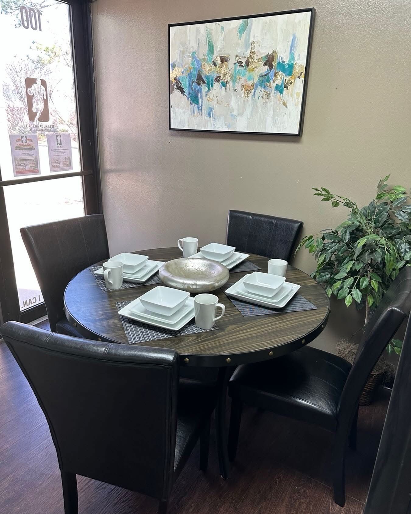 Modem 5- piece Wood Dining Set!