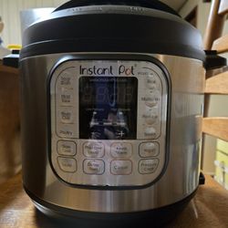 Instant Pot DUO Series IP- DUO60 V3 6 quart