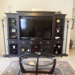 Entertainment Center Solid Wood Like New for Sale in Champions Gt FL OfferUp