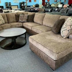 Abalone Chocolate RAF /LAF Sectional Oversized Couch Brand New 