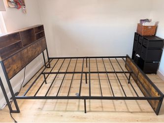 Queen Bedframe