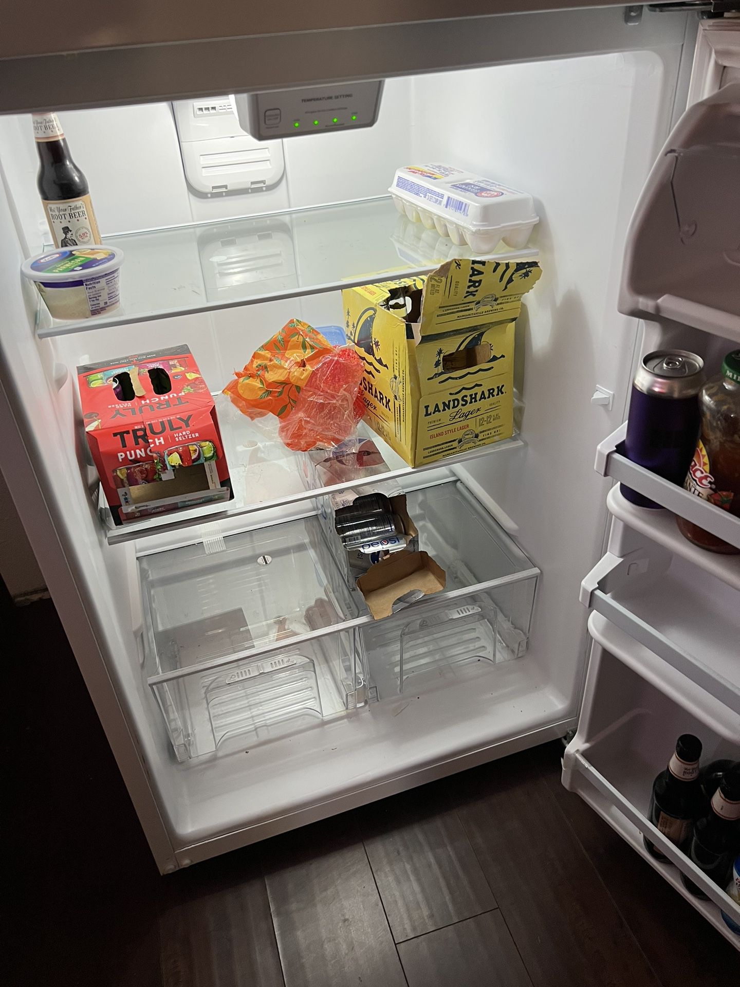 Chefmate Mini-fridge/freezer Combo for Sale in Modesto, CA - OfferUp