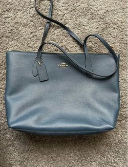 Coach shoulder bag