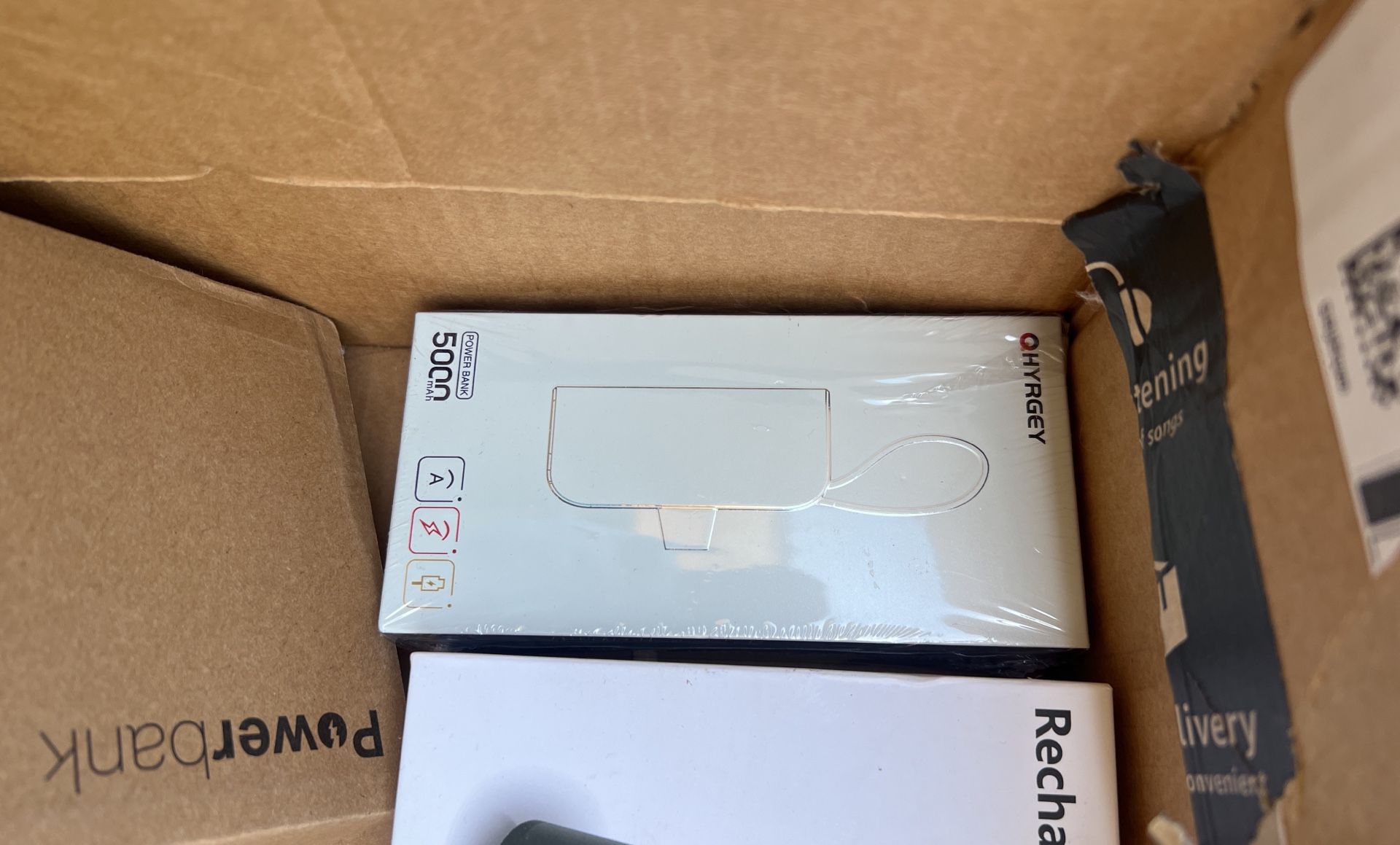Moving Out! Power Bank