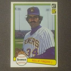 1982 Donruss Rollie Fingers Milwaukee Brewers #28 Roland Glen HOF Hall Of Fame Baseball Card Vintage Collectible Sports MLB