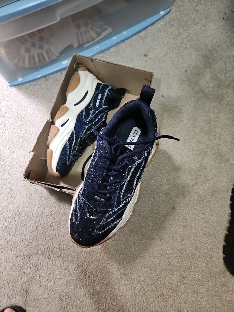 Steve Madden Sneakers
