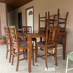 Table & Chairs