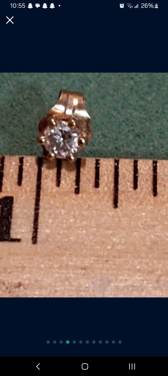 14kg Genuine Diamond Stu x Earrings