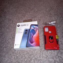New In Box Cricket Moto G Play 2024.      4o2 383 391o
