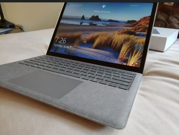 Microsoft Surface Laptop 3 13" 10th Gen i5 8GB 128GB