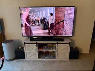 Bose Sound System: Bose Ultra Soundbar w/ 2 Bose Base Module 700’s