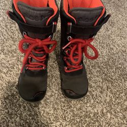 Plae Snow boots - Size 8 Toddler
