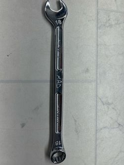 Mac Tools M18CL440 18mm Combination Wrench Professional Tool (PO1016743)