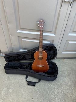 Tenor Ukulele Electric Acoustic.