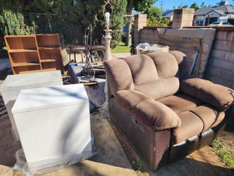 FREE!! FURNITURE IN VAN NUYS!! FREE!!