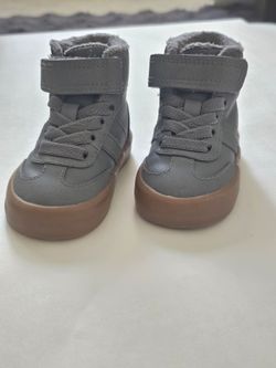 ☆LIKE NEW☆ H&M Fall Winter High-Top Velcro sneakers Grey sz 4-5 baby