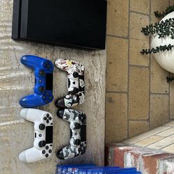 PS4 + Games and controllers 