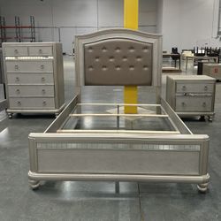 Bling Metallic Platinum Bed Frame With Crystal Tufted Headboard & Accent Mirrors 