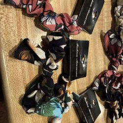 6 New Hair Scrunchies 