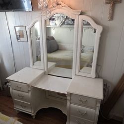 Vanity Very Beautiful