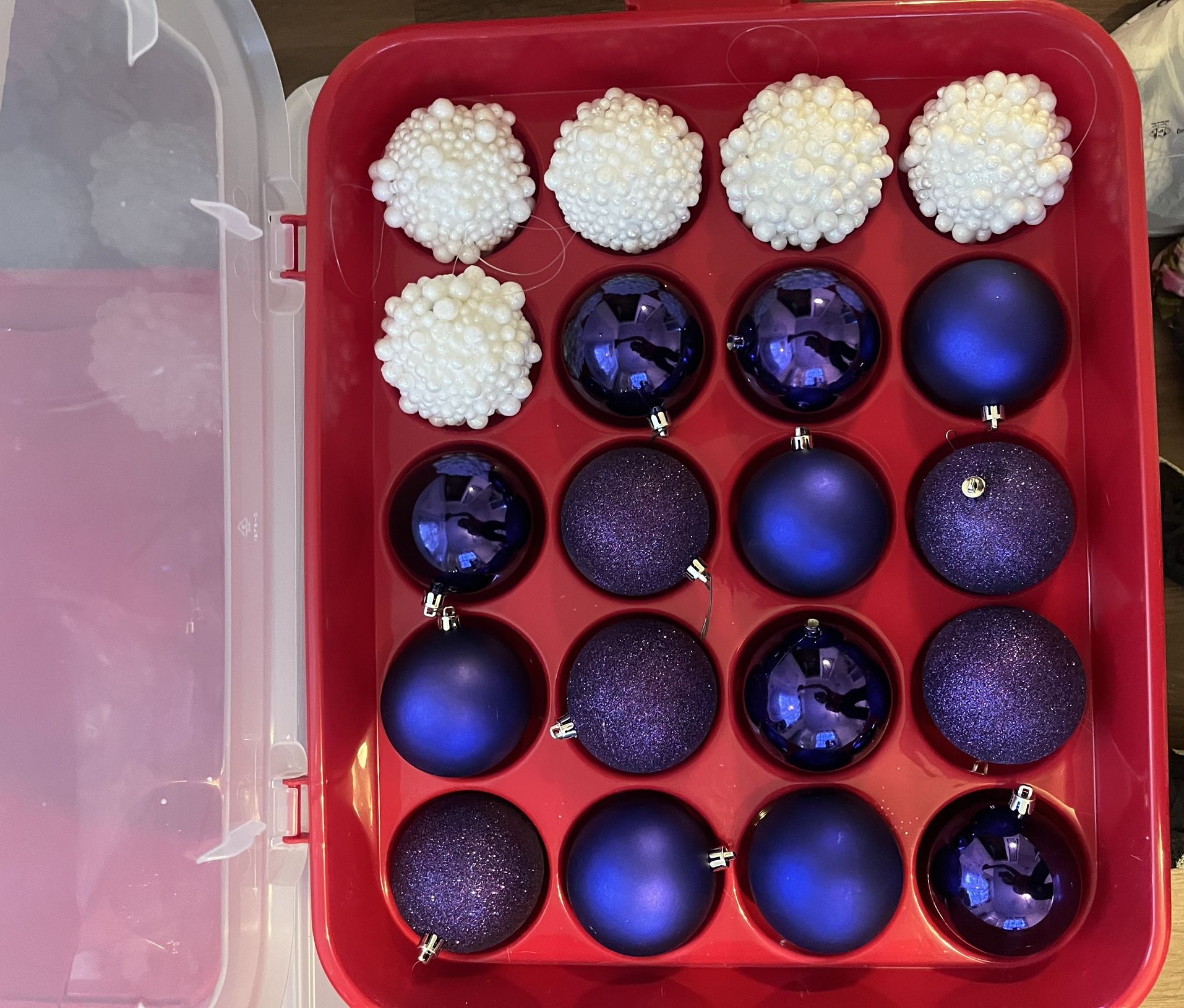 Purple/white Ornaments