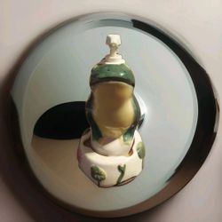CERAMIC FROG PUMP THAT MAKES FROG SOUNDS. LATE. 90'S. PERFECT COND. NOT USED.
