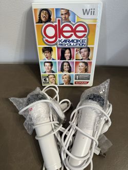 Glee Karaoke Revolution Wii Game & Two Mics