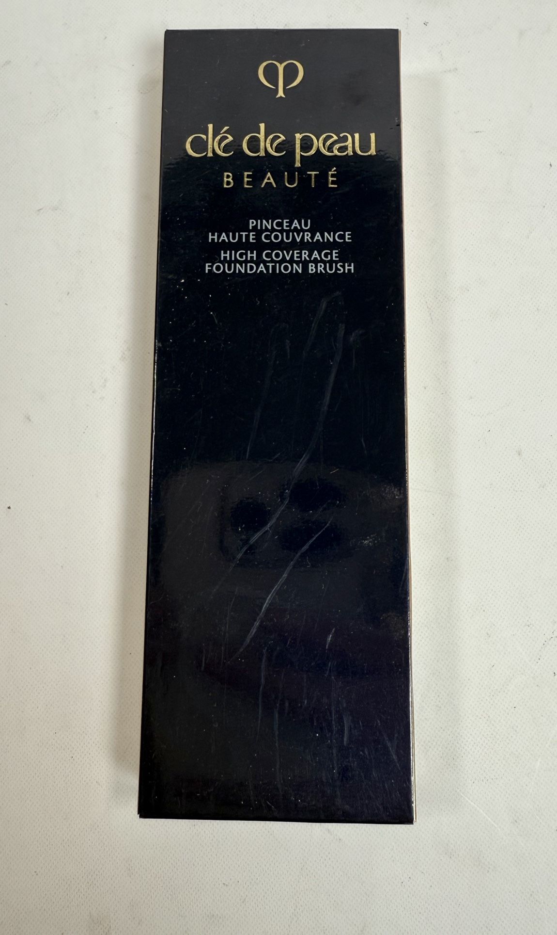 NIB Cle de Peau HIGH COVERAGE FOUNDATION BRUSH $70