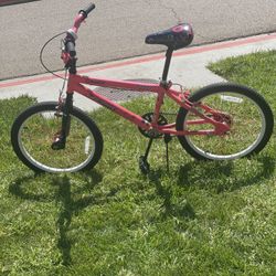 Girls’ Razor BMX Bike
