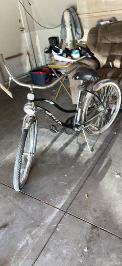 Huffy beach cruiser