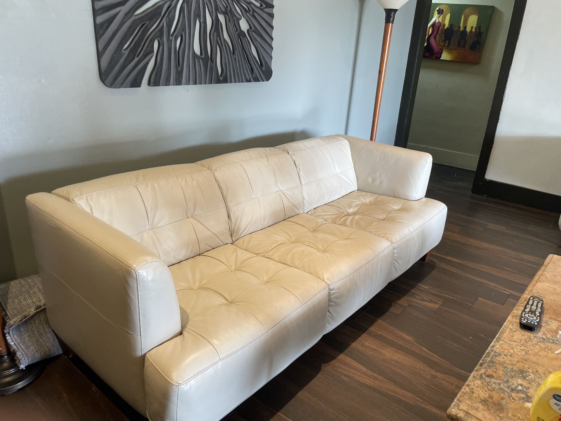 White Leather couches for Sale in Montclair, CA OfferUp