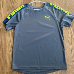 Nice Shirt Size M  Kids 🖤The   Brand  Is  Puma