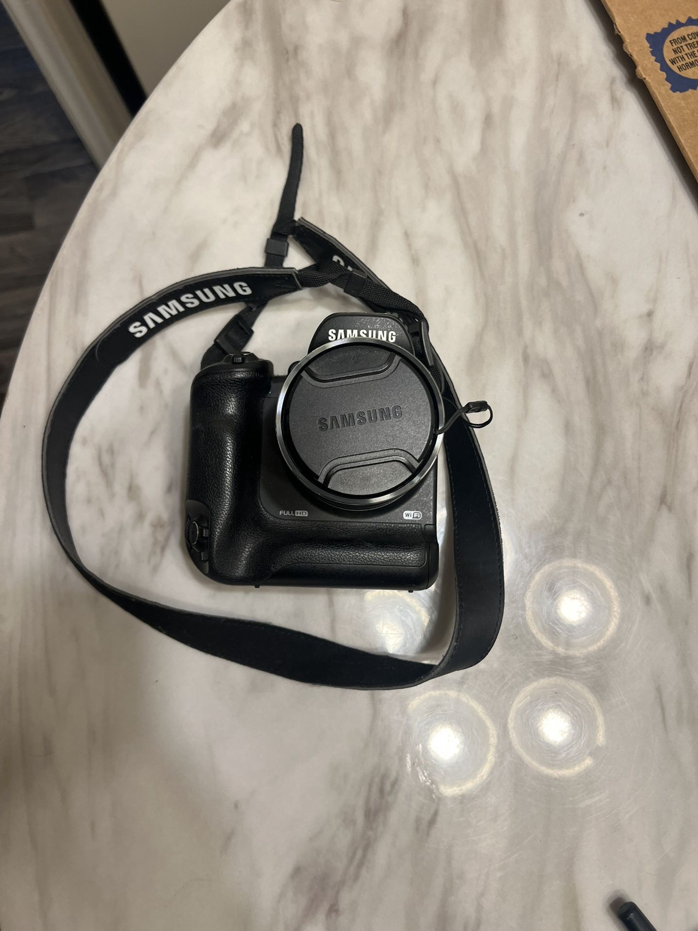 Samsung WB2200F Smart Camera
