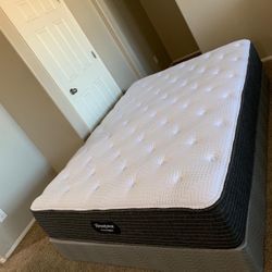Queen Beautyrest Mattress And Free Box Spring 