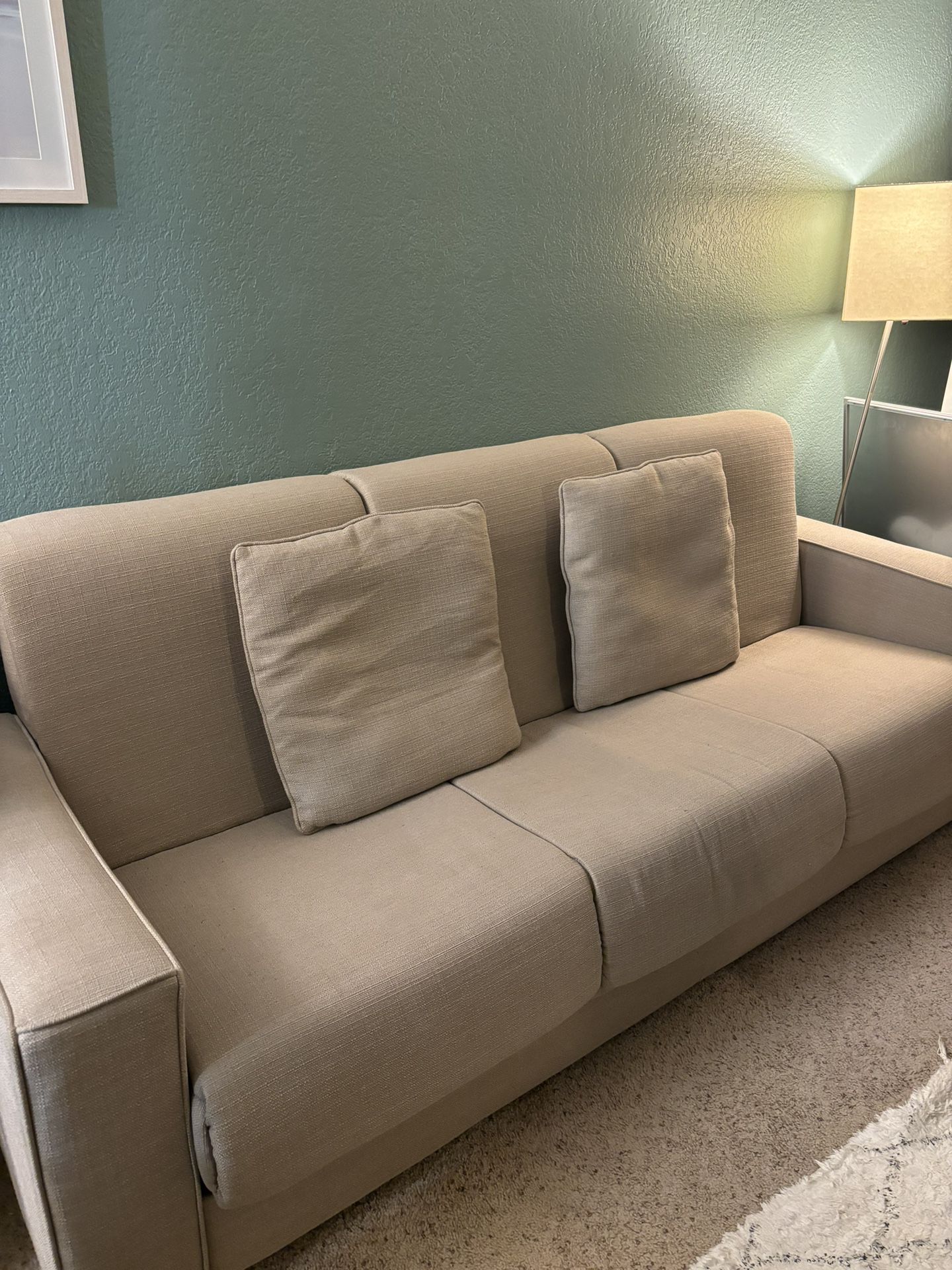 Beautiful 87' sleeper sofa great condition
