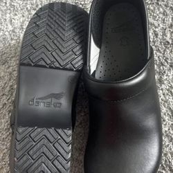 Dansco Nursing Shoes