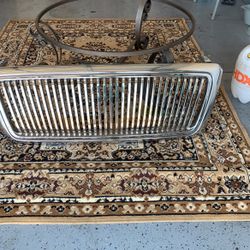 2005 Ford Grill